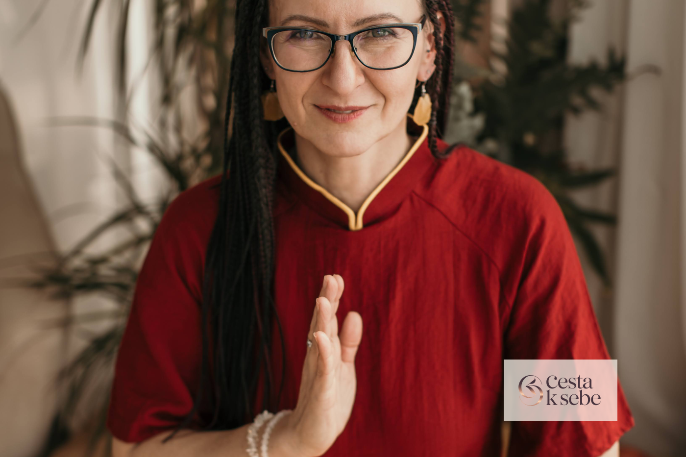 Tina Burgwieser pri vedomom pohybe a&nbsp;návrate k&nbsp;telu cez dych a&nbsp;pozornosť.